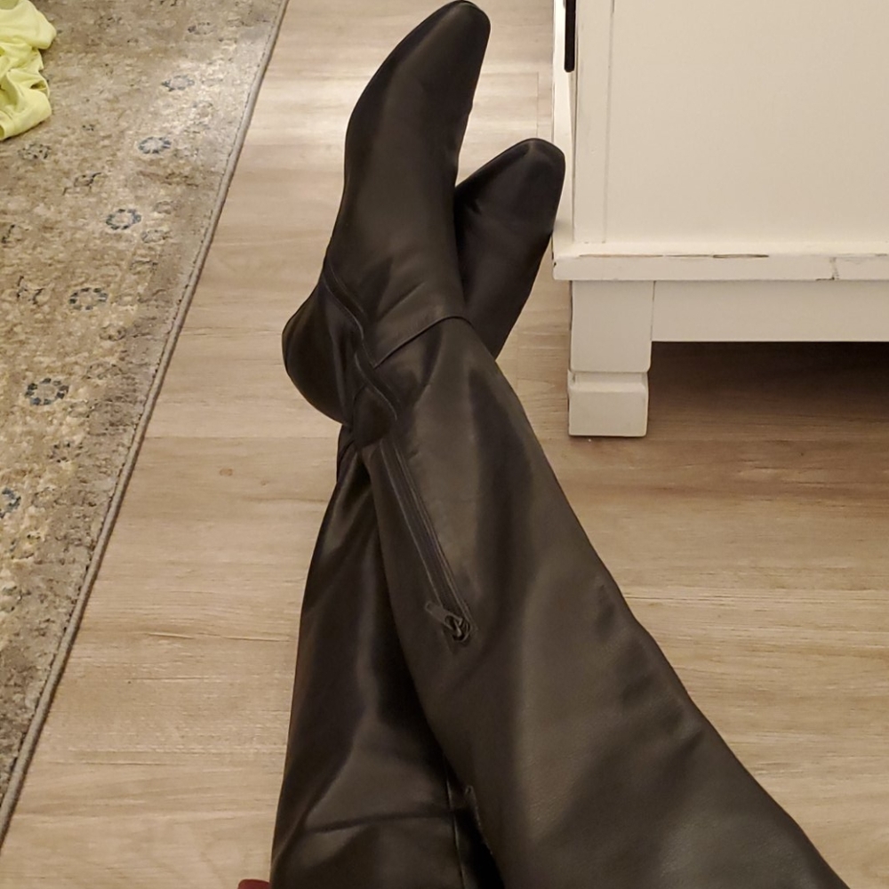 Farylrobin Black over-the-knee Boots